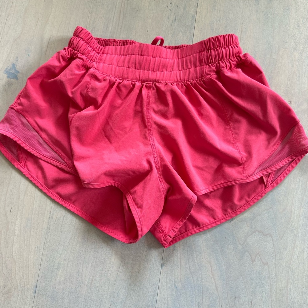 Lululemon Hotty Hot Shorts - Size 2- Pink